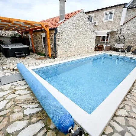 Villa Stone Chiara With Pool And Jacuzzi Ninski Stanovi
