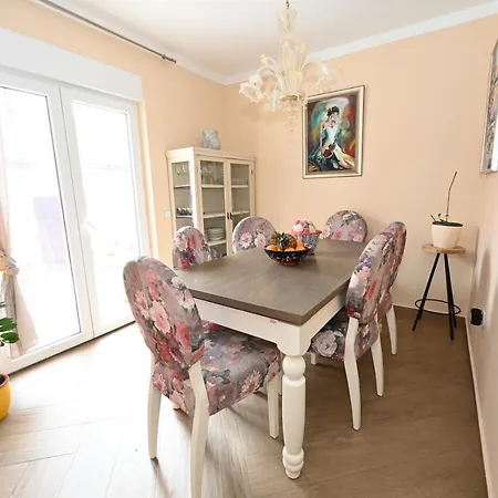 Villa Stone Chiara With Pool And Jacuzzi *